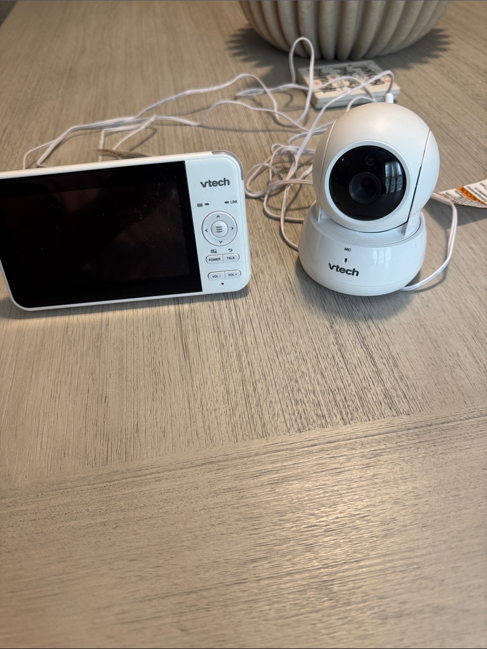 VTech White Baby Monitor Camera and Remote